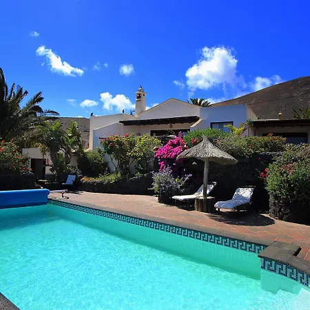 Roco 3 - Grosser Pool, Sauna, Meerblick, Entspannung Fuer 2 Personen * La Asomada (Lanzarote)